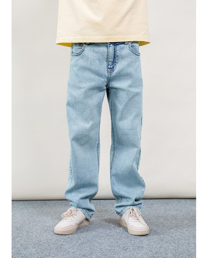 Bernumode | Mayoral: Boy’s Wide-Leg Jeans — BOSTON Collection €34.30 The Boston Kids is the children's version of Boston, created for a new generation of bold, free-spirited kids. True originals who want to express themselves in their own way. Stylish, personality-packed clothing designed to keep up with their everyday adventures, effortlessly.
Our first kids’ collection, for ages 4 to 14, captures the essence of the original brand. Spontaneous, versatile, and full of color, it blends design and functionality to make everyday moments feel special. Oversized, relaxed fits, soft tones, and bold, figurative prints with fluorescent accents are key features of this capsule made for kids who never get bored.