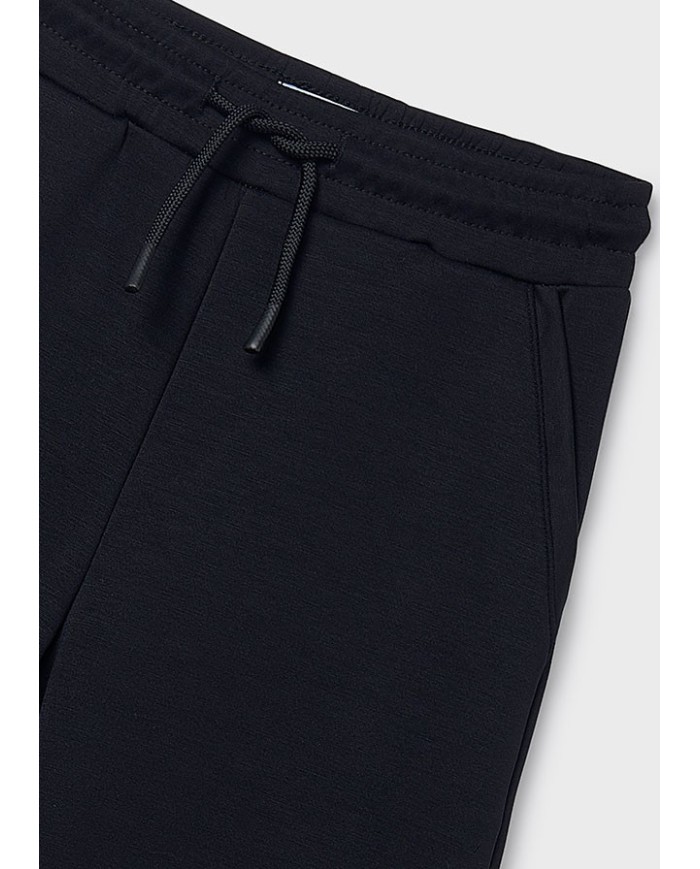 Bernumode | Mayoral: Long trousers for girl €23.55 Flared-style trousers for girls, wide at the hem. Adjustable elastic waistband with buttons on the inside for a better fit. Comfortable and versatile denim fabric, ideal for everyday outfits. Functional front pockets. Functional back pockets.
