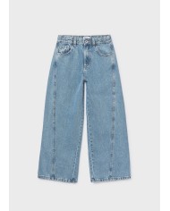 Bernumode | Mayoral: Wide jeans for girls €27.19 Flared-style trousers for girls, wide at the hem. Adjustable elastic waistband with buttons on the inside for a better fit. Comfortable and versatile denim fabric, ideal for everyday outfits. Functional front pockets. Functional back pockets.
