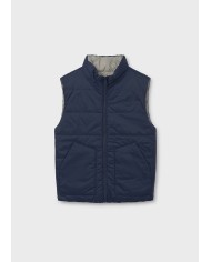 Bernumode | Mayoral: Divpusēja zēnu veste 34,30 € Satur pārstrādātu poliestera audumu. Zēnu veste. Apkakle ar kapuci. Centrāla priekšējā aizdare ar rāvējslēdzēju. Mīksta poliestera iekšējā oderējuma kārta. Funkcionālas priekšējās kabatas. Šim modelim ir reversais dizains.