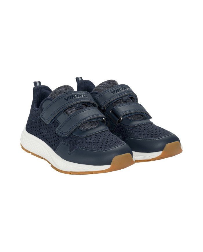 Bernumode | VIKING: Bouncy 2 V – Izturīgi, viegli bērnu apavi 40,41 € Ieviesiet spēlēs vairāk enerģijas ar Bouncy. Bērniem patiks aizmugures cilpa ērtai uzvelkšanai, kā arī divas līplentes ātrai un vienkāršai regulēšanai. Apavu augšdaļa ir komfortabla un atbalstoša, izgatavota izturīga ar pastiprinātu purngalu, lai izturētu aktīvas rotaļas ārā. Viegla EVA viduszole amortizē katru soli, bet perforētā Airflow zolīte palīdz kājām justies svaigām. Gumijas ārējā zole nodrošina lielisku saķeri uz jebkuras virsmas.

 


Izmērs
22
23
24
25
26
27
28
29
30
31
32
33
34
35


Iekšzoles garums mm
135
141
148
155
161
168
175
181
188
195
201
208
215
221







 


