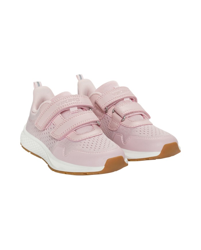 Bernumode | VIKING: Bouncy 2 V – Izturīgi, viegli bērnu apavi 40,41 € Ieviesiet spēlēs vairāk enerģijas ar Bouncy. Bērniem patiks aizmugures cilpa ērtai uzvelkšanai, kā arī divas līplentes ātrai un vienkāršai regulēšanai. Apavu augšdaļa ir komfortabla un atbalstoša, izgatavota izturīga ar pastiprinātu purngalu, lai izturētu aktīvas rotaļas ārā. Viegla EVA viduszole amortizē katru soli, bet perforētā Airflow zolīte palīdz kājām justies svaigām. Gumijas ārējā zole nodrošina lielisku saķeri uz jebkuras virsmas.

 


Izmērs
22
23
24
25
26
27
28
29
30
31
32
33
34
35


Iekšzoles garums mm
135
141
148
155
161
168
175
181
188
195
201
208
215
221







 


