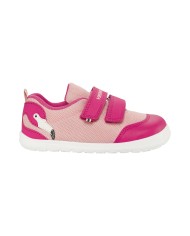 Bernumode | VIKING: Alv Barefoot Paw 2V – Apavi pirmajiem soļiem 35,95 € Ļaujiet jūsu mazulim droši sper pirmos, vēl nedrošos soļus ar Alv Barefoot Paw 2V. Balstoties uz plašiem pētījumiem, tostarp vairāk nekā 10 000 bērnu pēdu skenēšanu, šie ideālie «pirmie soļi» apavi ir īpaši pielāgoti augošām pēdām. Tie ir aprīkoti ar zemu zoli (zero-drop), kas tur papēdi un pirkstus vienā līmenī, veicinot dabisku stāju un veselīgu staigāšanas mehāniku bez liekas slodzes. Elastīga, plāna zolīte uzlabo sajūtu ar virsmu, stiprina pēdu muskuļus un uzlabo līdzsvaru un motoriku. Divas līplentes nodrošina drošu piegulumu, bet izturīgā, teksturētā gumijas zole nodrošina lielisku saķeri. Paw Collection dizains vērš uzmanību uz apdraudētajiem dzīvniekiem, ļaujot mazajiem sper nozīmīgus soļus ar savu iecienītāko dzīvnieku rakstu uz kājām.



 


Izmērs
20
21
22
23
24
25


Iekšzoles garums mm
129
136
142
149
155
162







 


