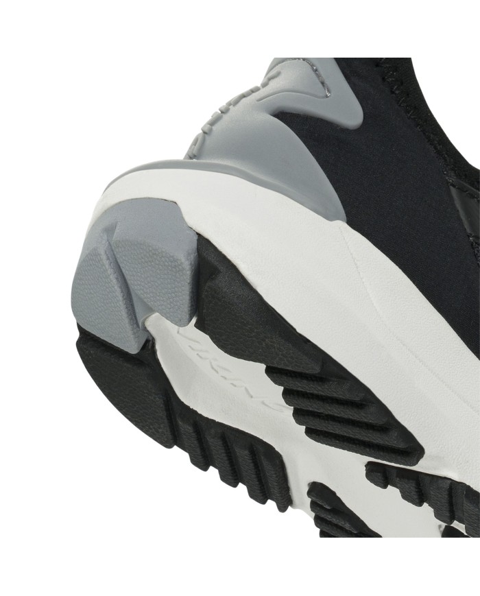 Bernumode | VIKING: QuickGo WP EL - Lightweight waterproof, slip on and off shoe €51.65 QuickGo WP ELs innovative design allows kids to easily slip their shoes on and off by themselves. A protruding plastic tip on the outer heel enables hands-free entry by stepping on it with the other foot, while the upper pivots outward to prevent uncomfortable curling. Inside, a foam collar cushions against the hard plastic and keeps the foot securely in place. A waterproof membrane ensures feet stay dry and comfortable, while the lightweight EVA midsole and sturdy rubber outsole provide all-day comfort and excellent traction on any surface.

  


Size
25
26
27
28
29
30
31
32
33
34
35
36
37
38
39


Innersole length mm
155
161
168
175
181
188
195
201
208
215
221
228
235
241
248









