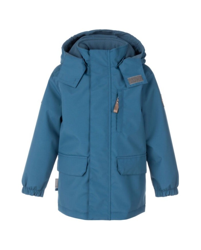 Bernumode | LENNE: Демисезонная куртка/парка CLIFF  (45г) 74,64 € Весенняя парка Active+
Эта всепогодная парка для мальчиков из ткани ActivePlus идеально подходит как для джинсов, так и для более теплых брюк на подтяжках. Парка имеет очень высокий воротник и два кармана на молнии, в которые ребенок может спрятать руки от ветра или спрятать в них пару легких перчаток. Светоотражающие детали делают ребенка заметным в темноте.
Высокотехнологичная ткань Active+ имеет водонепроницаемую мембрану, которая предотвращает проникновение воды через изделие. При этом он обладает способностью испарять пот. ◆Водонепроницаемость: водяной столб 10 000 мм ◆Воздухопроницаемость: паропроницаемость 10 000 г/м²/24ч ◆Ветрозащита: воздухопроницаемость 0 л/м²с ◆Водо- и грязеотталкивание: покрытие DWR (Durable Water Repellent)
СЛЕГКА ТЕПЛЫЙ * утеплитель лучше всего подходит для весенне-осеннего сезона. Идеально подходит для температур +5..+15°C. Эта вата изготовлена из переработанных материалов, что снижает потребность в чрезмерном потреблении природных ресурсов. Совет: проверьте «на ощупь» температуру. Такие факторы, как ветер и влажность, играют большую роль в том, насколько вам холодно, и вам может понадобиться дополнительный слой.
Петля для крепления отражателя.



