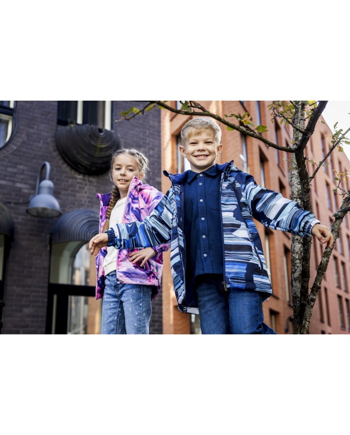 Bernumode | HUPPA: Demi Season jacket for boy, JONE (40 g) €57.77 Children´s waterproof and windproof spring-autumn jacket with 40g insulation.
Breathable outer fabric. Rubber band incorporated at the edge of the hood. The removable hood attaches to the collar with press studs. Rubber band tunnel with stoppers incorporated at the bottom. Zippered pockets. Reflective details on the outer fabric.


