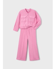 Bernumode | Mayoral: Спортивный костюм на девочку (кофта на молнии и брюки) 36,28 € Комплект для девочки: свитшот с длинными рукавами и центральной застёжкой-молнией спереди, функциональными карманами и декоративной вышивкой, а также спортивные брюки с эластичной талией для комфортной посадки. Идеальный комплект для активного отдыха и повседневной носки.
