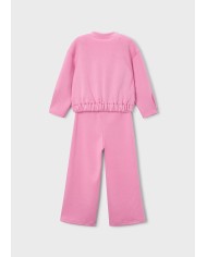 Bernumode | Mayoral: Pique Girls’ tracksuit €36.28 Girls’ set: long-sleeve sweatshirt with front zipper closure, functional front pockets, and embroidered details, paired with elastic-waist pants for a comfortable fit. Perfect set for active play and everyday wear.
