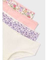 Bernumode | Mayoral: Panties for girl, 4 pcs set €16.45 Set of four girls’ panties. Comfortable, soft, and practical, perfect for everyday wear.
