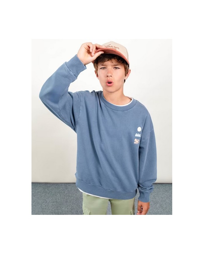 Bernumode | Mayoral: Байка из коллекции Boston 30,17 € 

Boston Kids — это детская версия Boston, созданная для нового поколения смелых, свободолюбивых детей. Настоящих оригиналов, которые хотят выразить себя по-своему. Стильная, яркая одежда, созданная для того, чтобы с легкостью соответствовать их повседневным приключениям. 
Наша первая детская коллекция, для детей от 4 до 14 лет, передает суть оригинального бренда. Спонтанные, универсальные и полные цвета, они сочетают в себе дизайн и функциональность, чтобы сделать повседневные моменты особенными. Свободный крой, мягкие тона и смелые, фигуративные принты с флуоресцентными акцентами — ключевые особенности этой капсульной коллекции, созданной для детей, которым никогда не бывает скучно.



