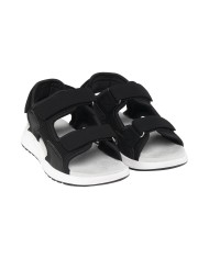 Bernumode | VIKING: ANCHOR-Kid's Sporty Sandal €39.26 Classic style and comfort - Anchor is a sporty sandal for active children wanting one sandal that can do it all. It has a classic open construction and is made from durable materials that still feel soft on the skin. The three Velcro straps offer multi-adjustability and are easy for small hands to open and close, and find the right fit. The footbed, made out of shock absorbing PU, is covered with suede, which helps to manage moisture on hot days. Anchor has an outsole made from natural rubber, so that your child can safely run on all types of surfaces. Anchor is all the function kids need in a sandal, combined with a great look. Washable at 30 degrees. We do not recommend to use fabric softener.
•Suede footbed for moisture control; •Speed lacing for quicker transitions and an adaptive fit; •Easy on/off and quick adjustability with velcro.; •Machine washable 30°C; •Rubber outsole; •Ergonomic fit for growing feet

