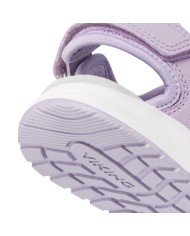 Bernumode | Viking: ANCHOR-Детские спортивные сандали 39,26 € Классический стиль и комфорт. Anchor — это спортивные сандалии для активных детей, которым нужны сандалии, способные на все. Они имеют классическую открытую конструкцию и изготовлены из прочных материалов, которые при этом остаются мягкими на ощупь. Три ремня на липучке обеспечивают множественную регулировку, их легко застёгивать и разстёгивать  маленькими ручками, а также легко подобрать подходящую посадку. Стелька из амортизирующего полиуретана покрыта замшей, который помогает удерживать влагу в жаркие дни. Подошва Anchor изготовлена из натурального каучука, поэтому ваш ребенок может безопасно бегать по любым типам поверхностей. Anchor — это все функции, которые нужны детям в сандалиях, в сочетании с великолепным внешним видом. Можно стирать при 30 градусах. Не рекомендуем использовать кондиционер для белья.
• Замшевая стелька для контроля влажности; •Быстрая шнуровка для более быстрого перехода и адаптивной посадки; •Легко надеть/снять и быстро отрегулировать с помощью липучки; •Машинная стирка при 30°C; •Резиновая подошва; • Эргономичная посадка для растущей ноги.

