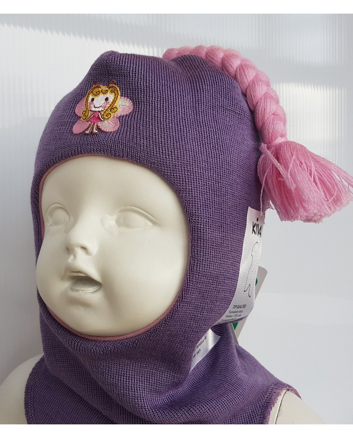 Bernumode | KIVAT: Зимняя шапка-шлем 32,48 € Шлем из шерсти - теплое изделие, которое отлично подойдет для зимней поры. Благодаря своей конструкции отлично заменяет как шапку, так и шарф. Мягкая хлопковая подкладка приятна для кожи, она нейтрализует "колючесть" шерсти и делает комфортными даже самые длительные прогулки. Область ушей и лба в шлеме дополнительно защищена ветрозащитными прокладками. Светоотражающие элементы. Очень удобен в использовании и идеален для холодной зимы. В таком изделии Ваш ребенок будет выглядеть великолепно, почувствует комфорт и тепло в прохладное зимнее время.
Материал верха: 100% шерсть.
Подкладка: 97% органический хлопок, 3% лайкра.
Размерность шлемов из шерсти:
0 = 0-1 лет1 = 1 год2 = 2-4 лет3 = 5-10 лет4 = от 10 лет.