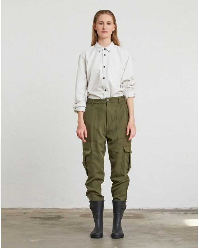 Bernumode | Viking: Hedda Croco Rubber Boot €24.75 Hedda Croco is a versatile and very stylish rubber boot for rainy walks around town. The boot is handmade from a natural rubber blend that provides increased flexibility and lightens your step. It features a tasteful, reptile pattern overlay for an enhanced look as well as an adjustment strap with a buckle that adds some elegance. The feminine last has a much narrower fit for better support. On the inside, a quick-drying polyester lining can be found, and the removable EVA insole has an ergonomic design for good arch support and better comfort. The sole comes with a new lug pattern that grips great on any wet surface. When the rain begins to fall, Hedda Croco is an upbeat boot that keeps you dry with an look that will never grow old. This product is PVC free and vegan.



Fit
Normal


Lining
Polyester


Insole
Polyester


Midsole
Rubber


Outsole
Other



Size table



Size
Size mm


36
232 mm


37
238 mm


38
245 mm


39
251 mm


40
258 mm


41
264 mm


