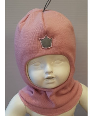 Bernumode | KIVAT Hood with crown €31.32 Finnish quality
Outer shell 100% wool
Organic cotton lining
Covers forehead and ears
Breathing, non-rusting, warm
Gentle, for sensitive skin
Long rear part
Sizes:0 = 0-1 y.o.1 = 1 y.o.2 = 2-4 y.o.3 = 5-10 y.o.4 = 10-... y.o.
